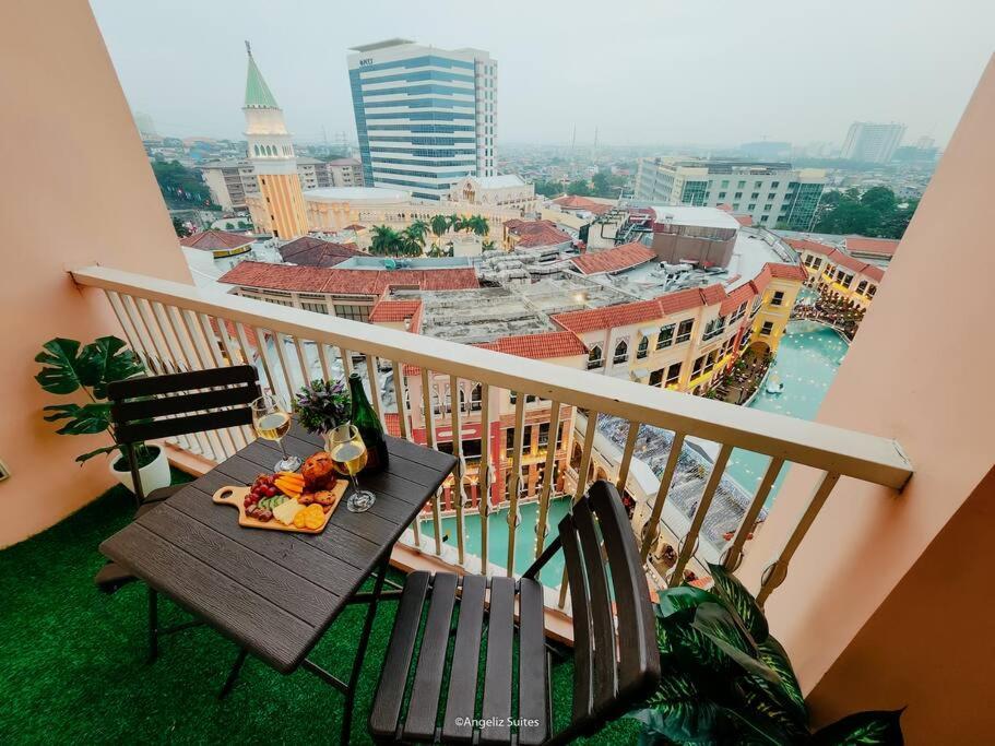 New Modern Venice Best View And Balcony, Fast Wifi At Mckinley Hill 1Br Interconnected To Venice Grand Canal Mall Manila Exteriér fotografie